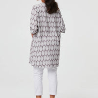 Leaf Print 1/2 Sleeve Curve Hem Blouse