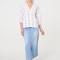Lace Trim 3/4 Sleeve V-Neck Blouse