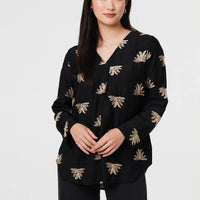 Embroidered Pleat 3/4 Sleeve Blouse