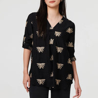 Embroidered Pleat 3/4 Sleeve Blouse