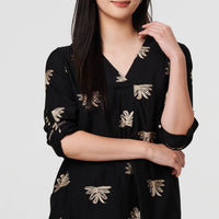 Embroidered Pleat 3/4 Sleeve Blouse