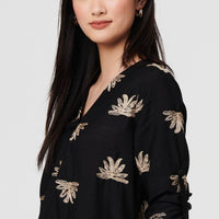 Embroidered Pleat 3/4 Sleeve Blouse
