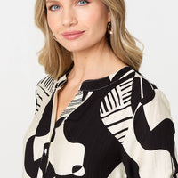 Abstract 3/4 Sleeve Button Detail Blouse