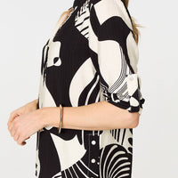 Abstract 3/4 Sleeve Button Detail Blouse