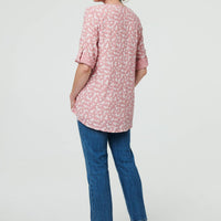 Ditsy Floral 3/4 Sleeve Curve Hem Top