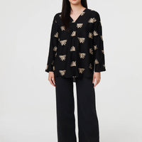 Embroidered Pleat 3/4 Sleeve Blouse