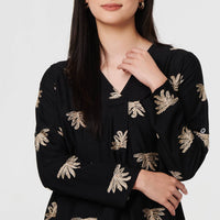 Embroidered Pleat 3/4 Sleeve Blouse
