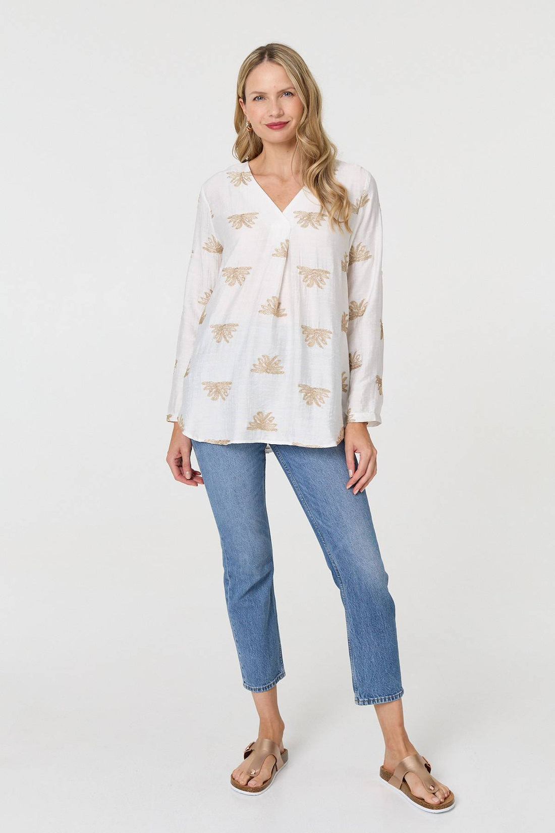 Embroidered Pleat 3/4 Sleeve Blouse