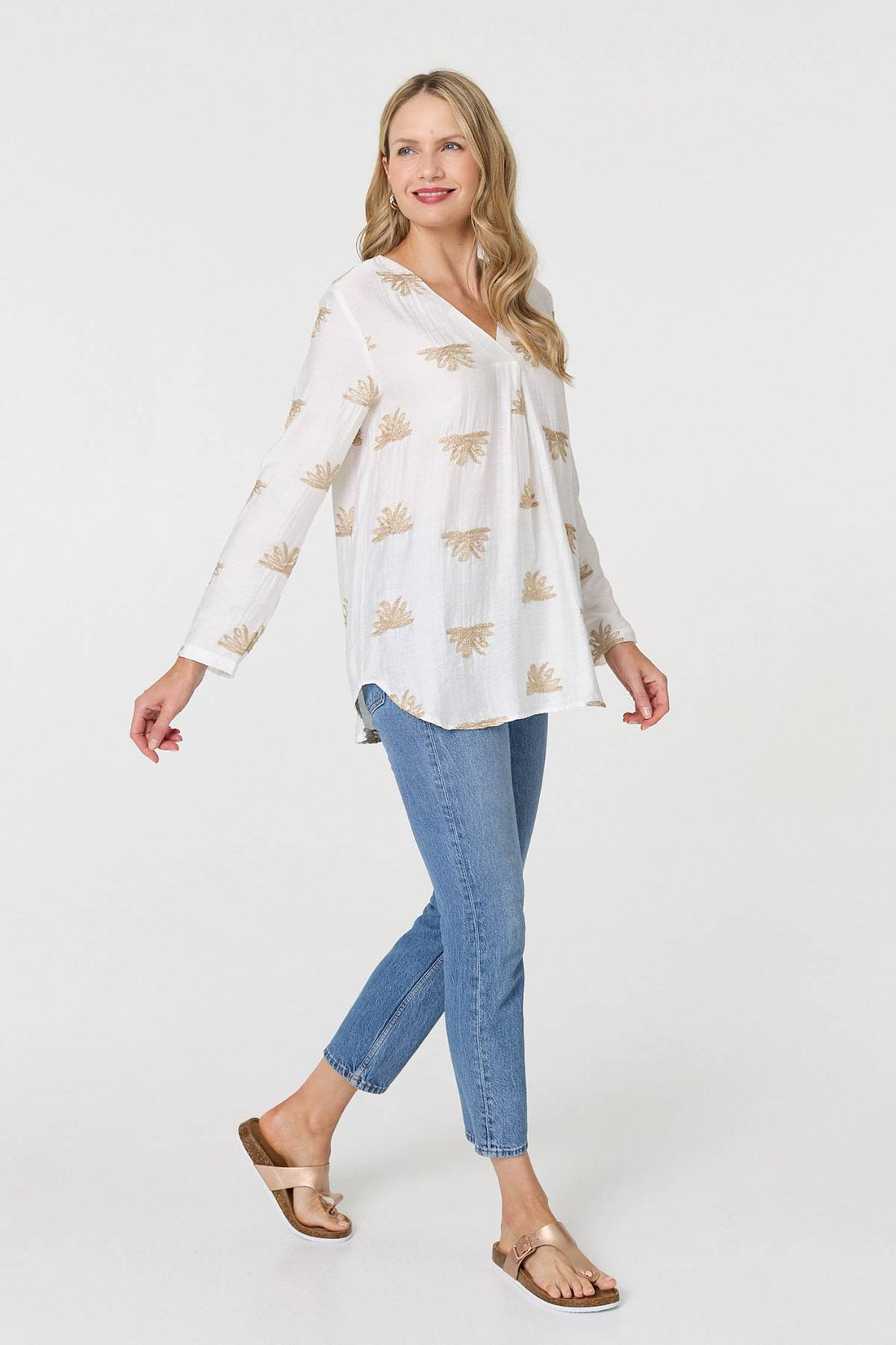 Embroidered Pleat 3/4 Sleeve Blouse