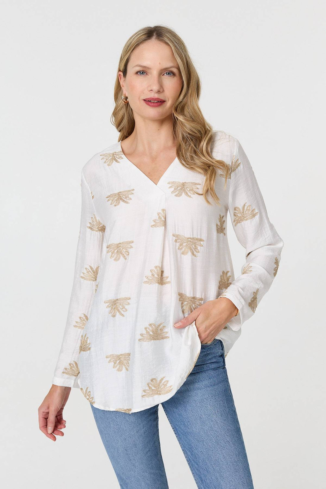 Embroidered Pleat 3/4 Sleeve Blouse