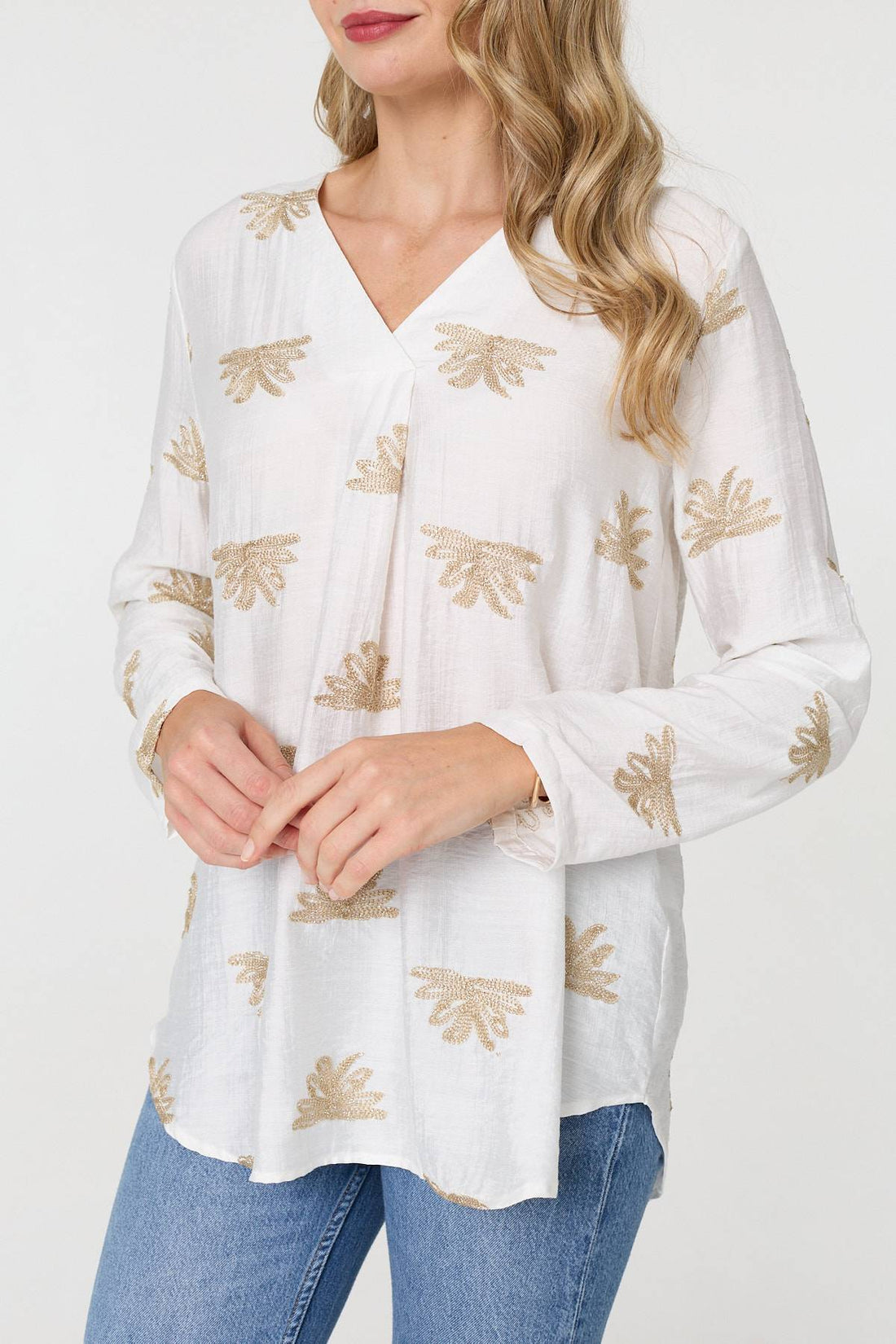 Embroidered Pleat 3/4 Sleeve Blouse
