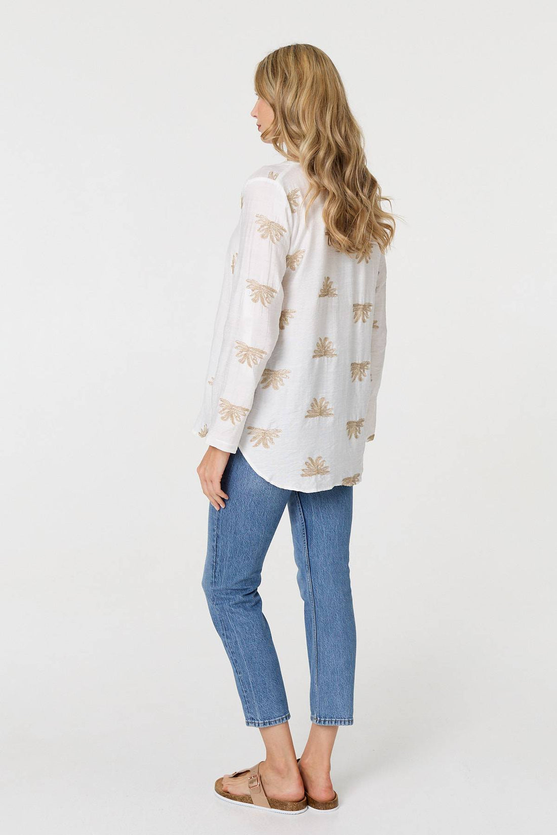 Embroidered Pleat 3/4 Sleeve Blouse