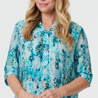 Printed 3/4 Sleeve Relaxed V-Neck Blouse