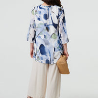 Abstract 3/4 Sleeve Curve Hem Shirt