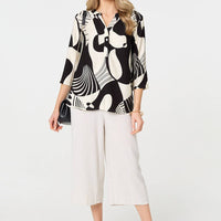 Abstract 3/4 Sleeve Button Detail Blouse