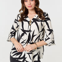 Printed Relaxed V-Neck 3/4 Sleeve Blouse