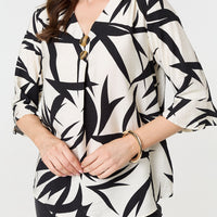 Printed Relaxed V-Neck 3/4 Sleeve Blouse