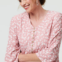 Ditsy Floral 3/4 Sleeve Curve Hem Top