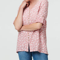 Ditsy Floral 3/4 Sleeve Curve Hem Top