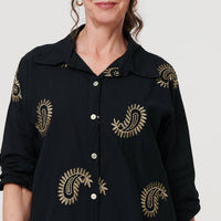 Embroidered 3/4 Turn-Up Sleeve Shirt